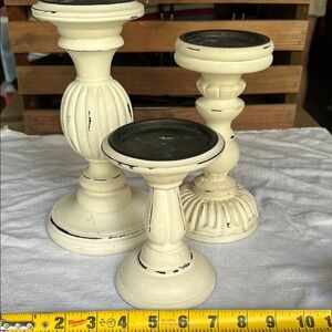 Elegant Cream Candle Holder Set